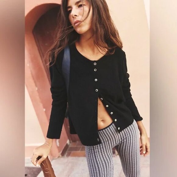 NWT Free People Nocturnal Solid Cashmere Wool Cardigan Button Down Black XS $128 - Picture 2 of 10